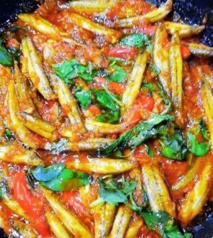 ছোট মাছের চচ্চড়ি (Small Fish / Choto Mach'er Chorchori)